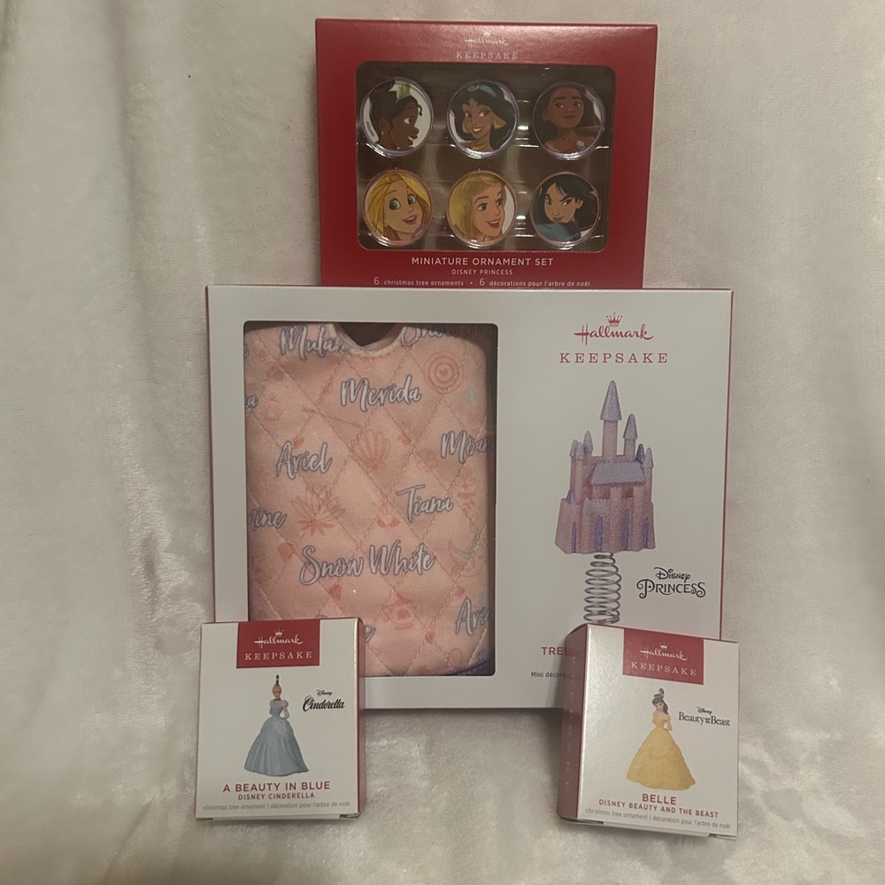 Hallmark 2022 DISNEY PRINCESS Miniature Tree Topper & Skirt & Ornaments